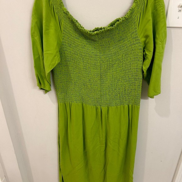 Dress - Picture 2 of 3